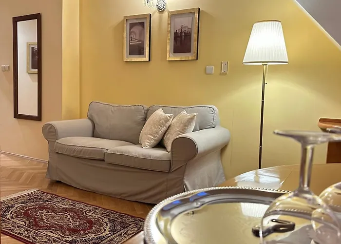 Fleur De Lis Hotel 4*