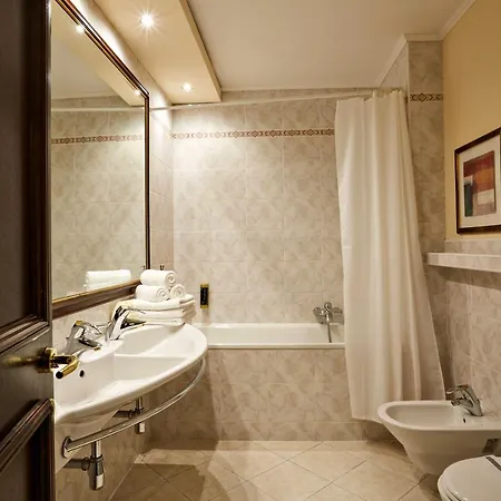 Szálloda Fleur De Lis 4*