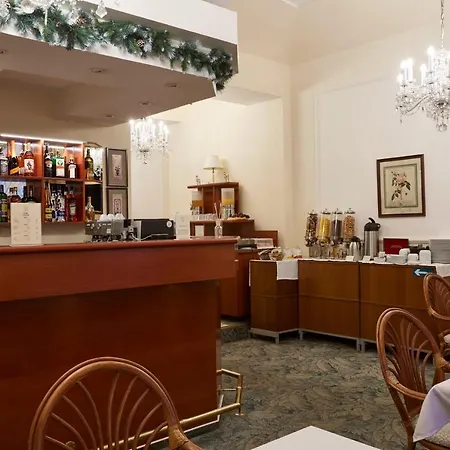 Fleur De Lis 酒店 4*