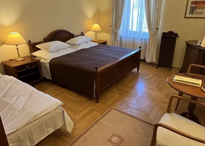 Szálloda Fleur De Lis 4*