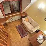 Hotel Fleur De Lis 4*