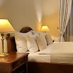 Hotel Fleur De Lis
