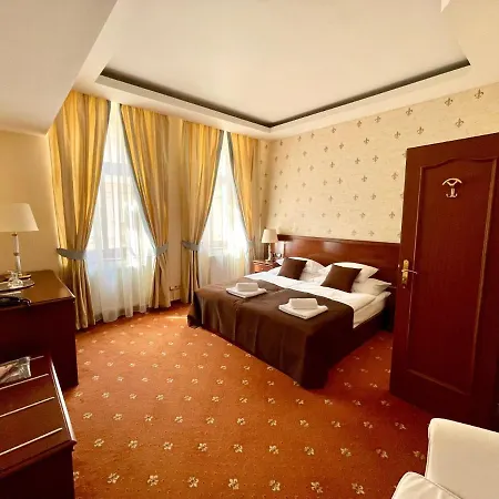 Hotel Fleur De Lis 4*