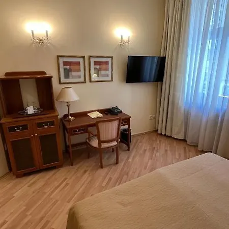 Fleur De Lis 4* Prague