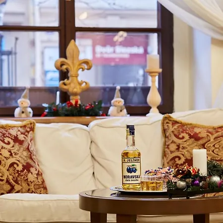 Hotel Fleur De Lis 4*