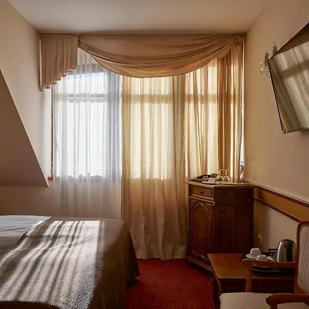 Fleur De Lis 4* Prague