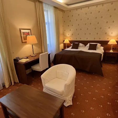 Fleur De Lis Praag