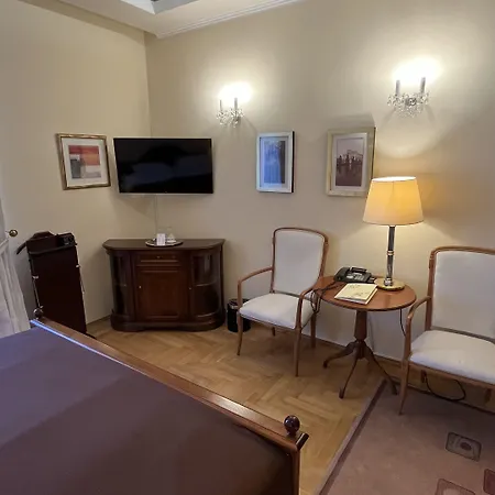 Fleur De Lis 4* Prague