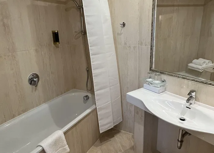 Fleur De Lis Hotell 4*