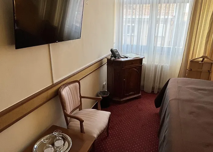 Fleur De Lis Hotell 4*