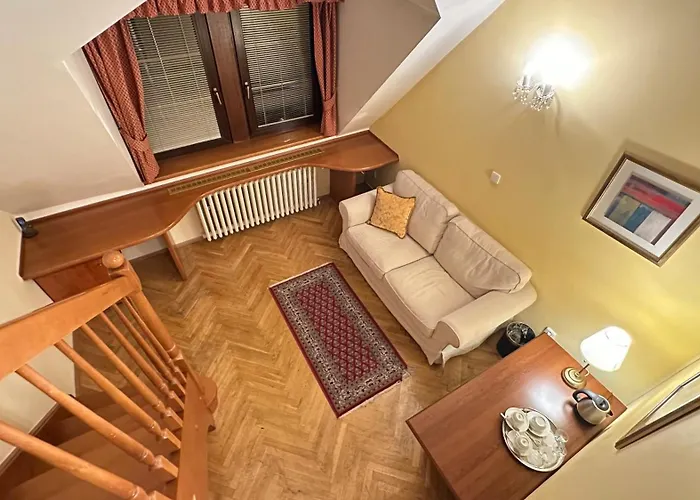 Отель Fleur De Lis 4*