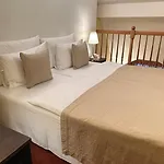 Fleur De Lis Hotel