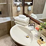 Fleur De Lis Hotel