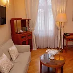 Hotel Fleur De Lis