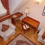 Fleur De Lis Hotel 4*