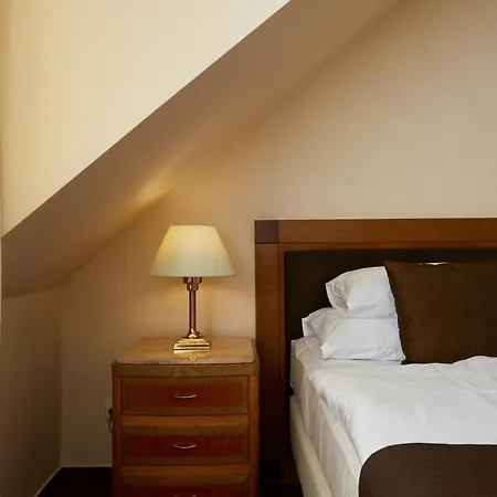 Fleur De Lis 4* Praag