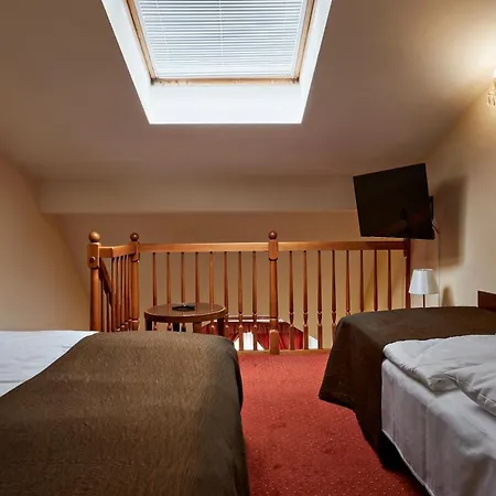 Fleur De Lis Hotel 4*
